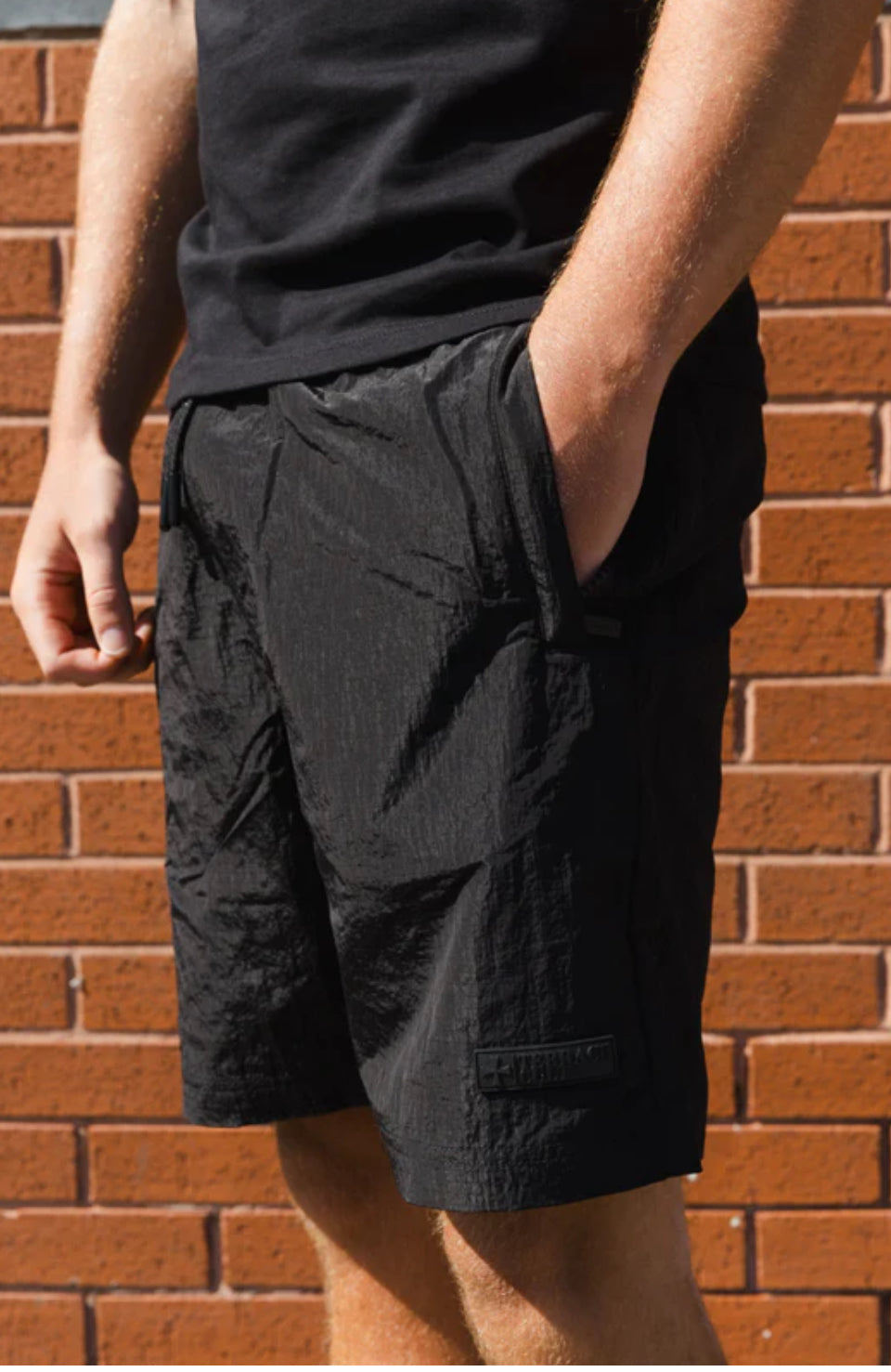 TINO RESORT SHORT :: ZWART