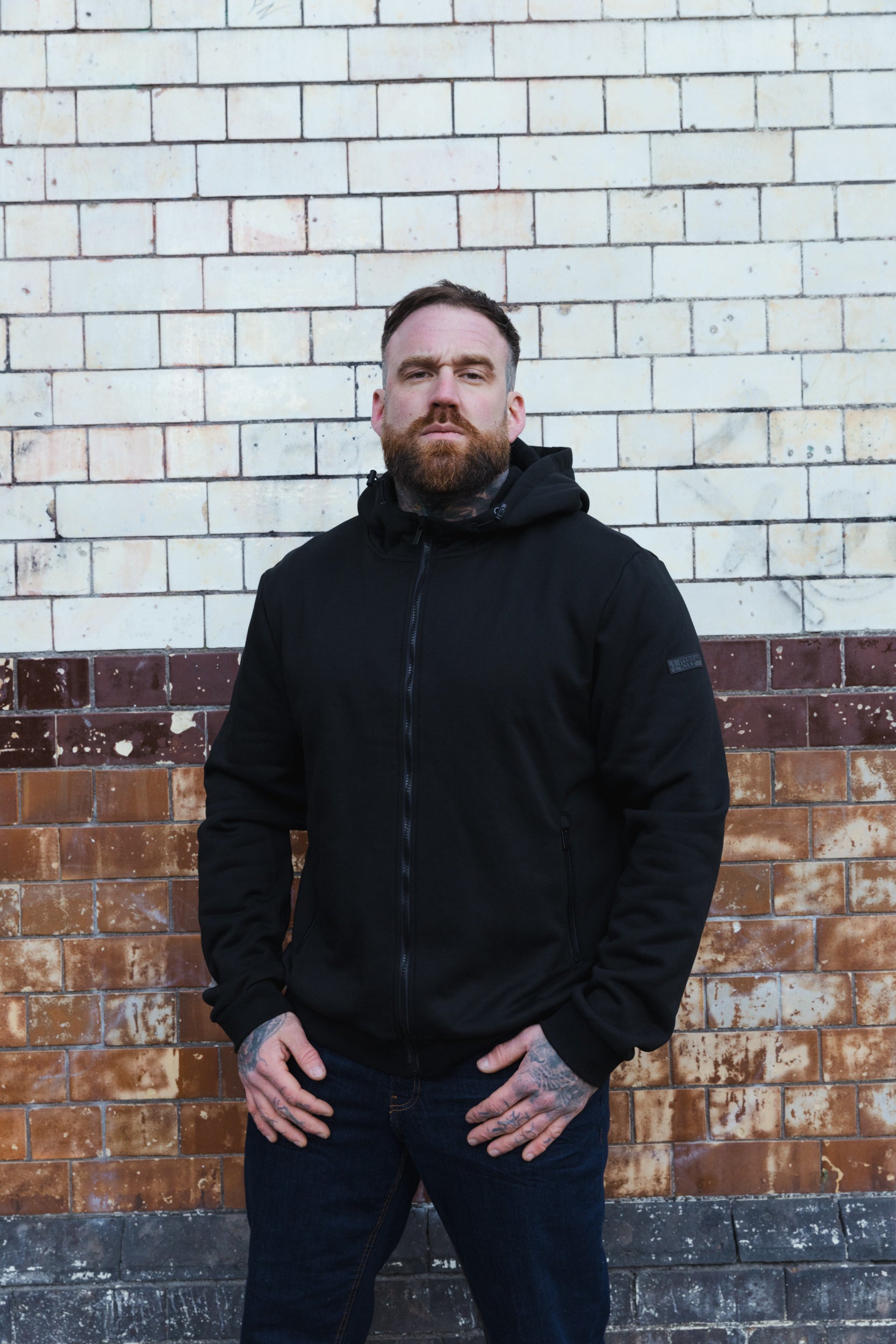 MORELLO HOODIE :: ZWART