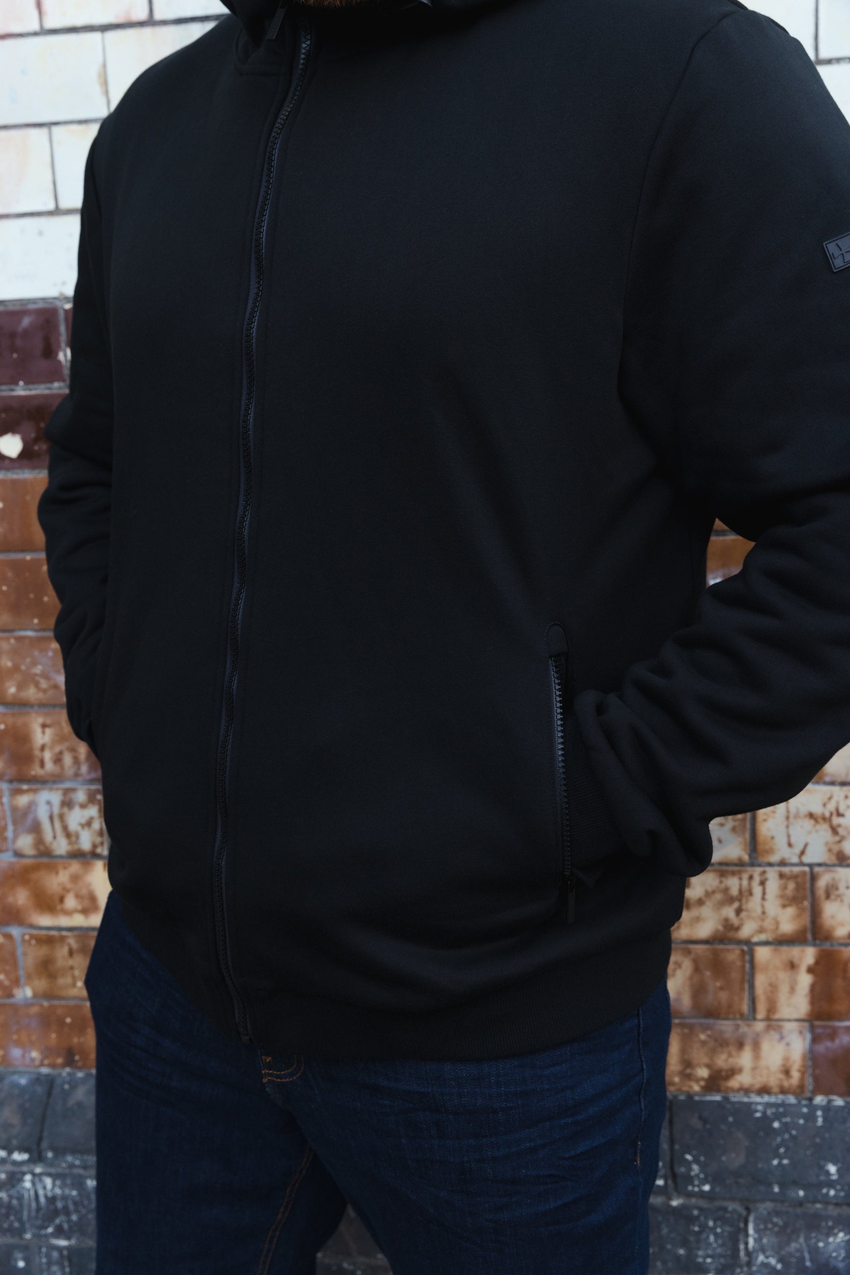 MORELLO HOODIE :: ZWART