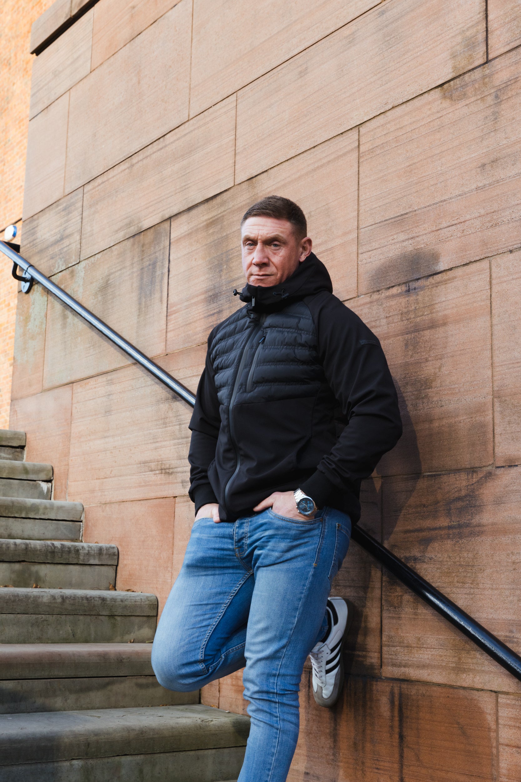 CARLO HYBRID JACKET :: ZWART