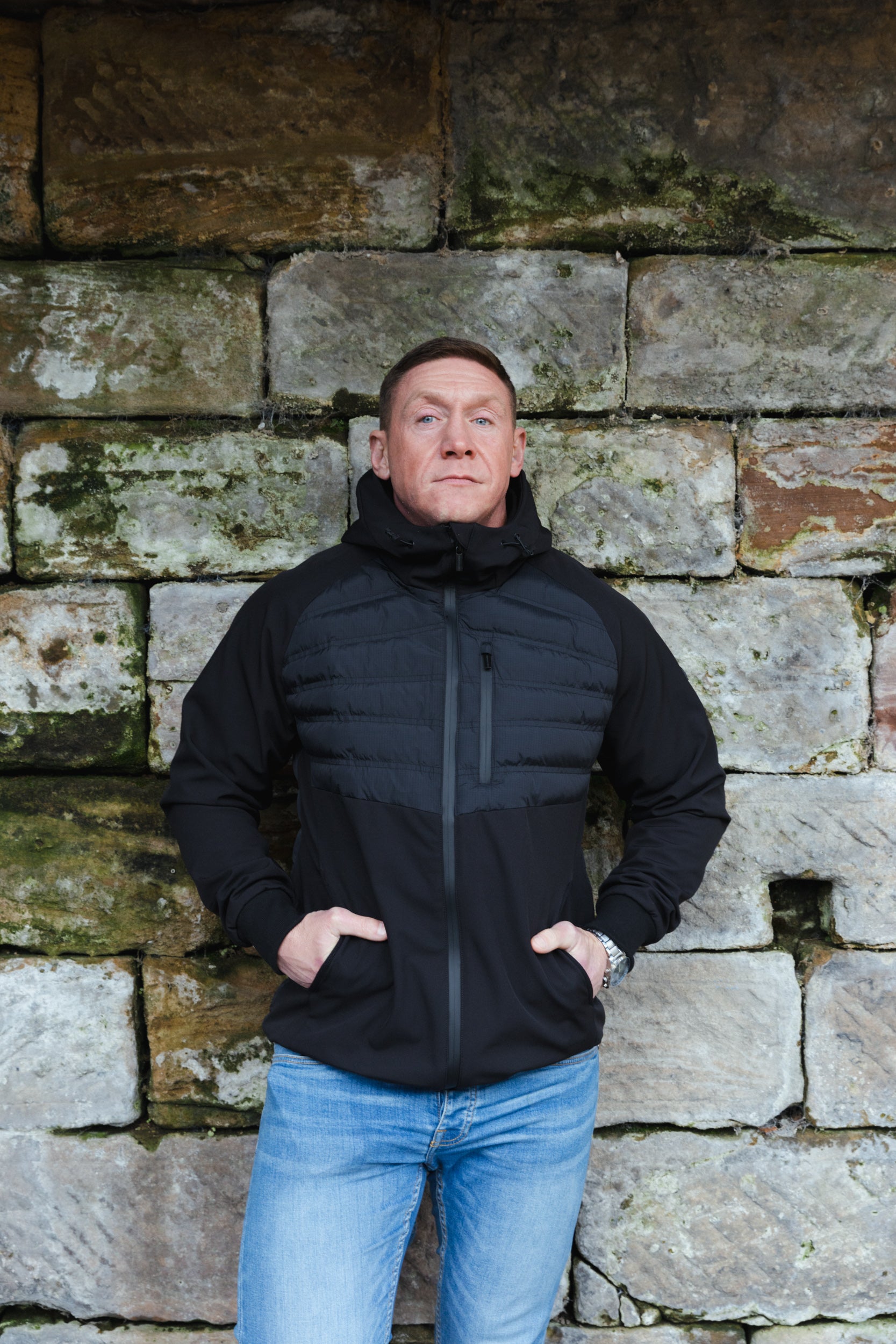 CARLO HYBRID JACKET :: ZWART