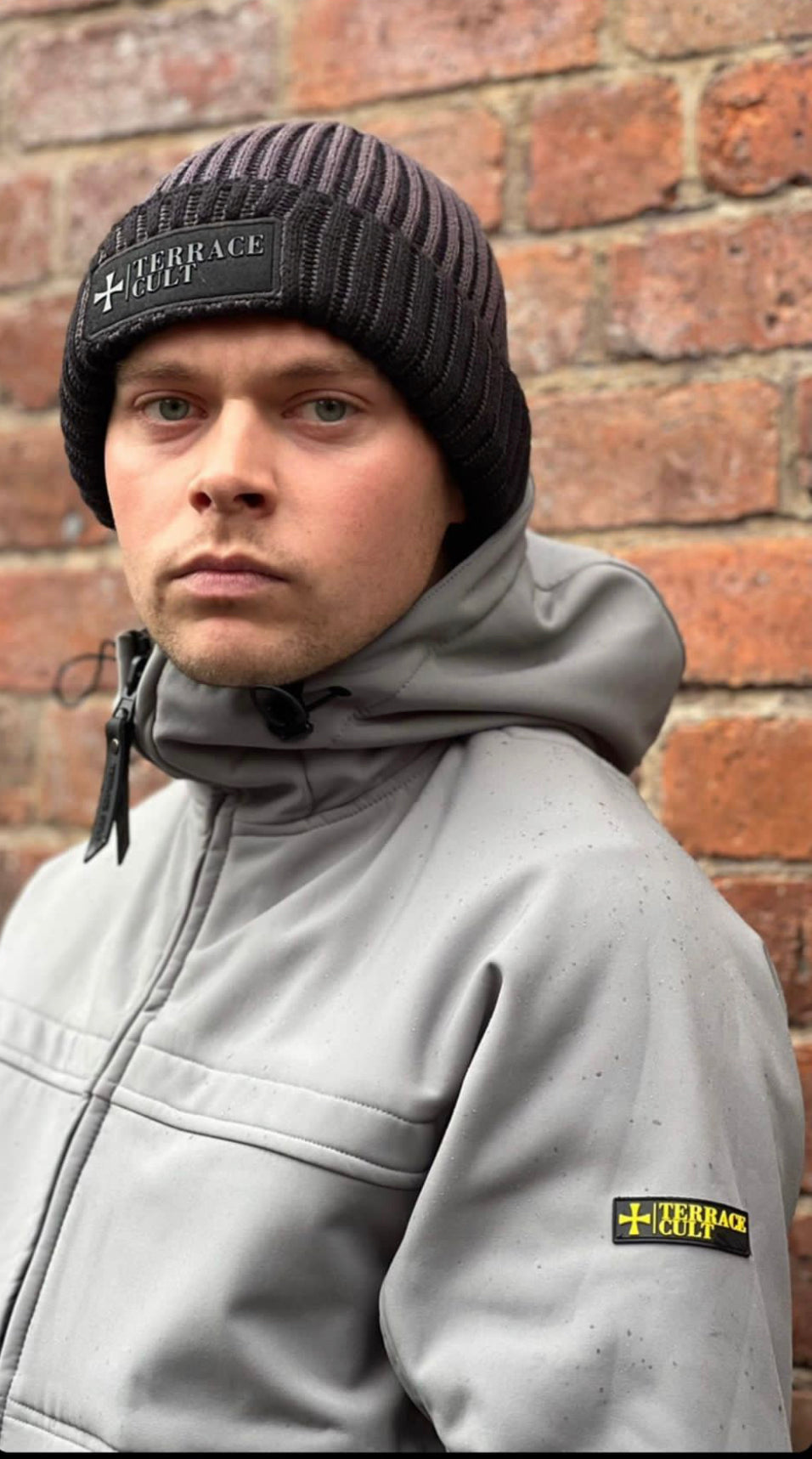 BONNET PREMIUM :: NOIR/CHARBON