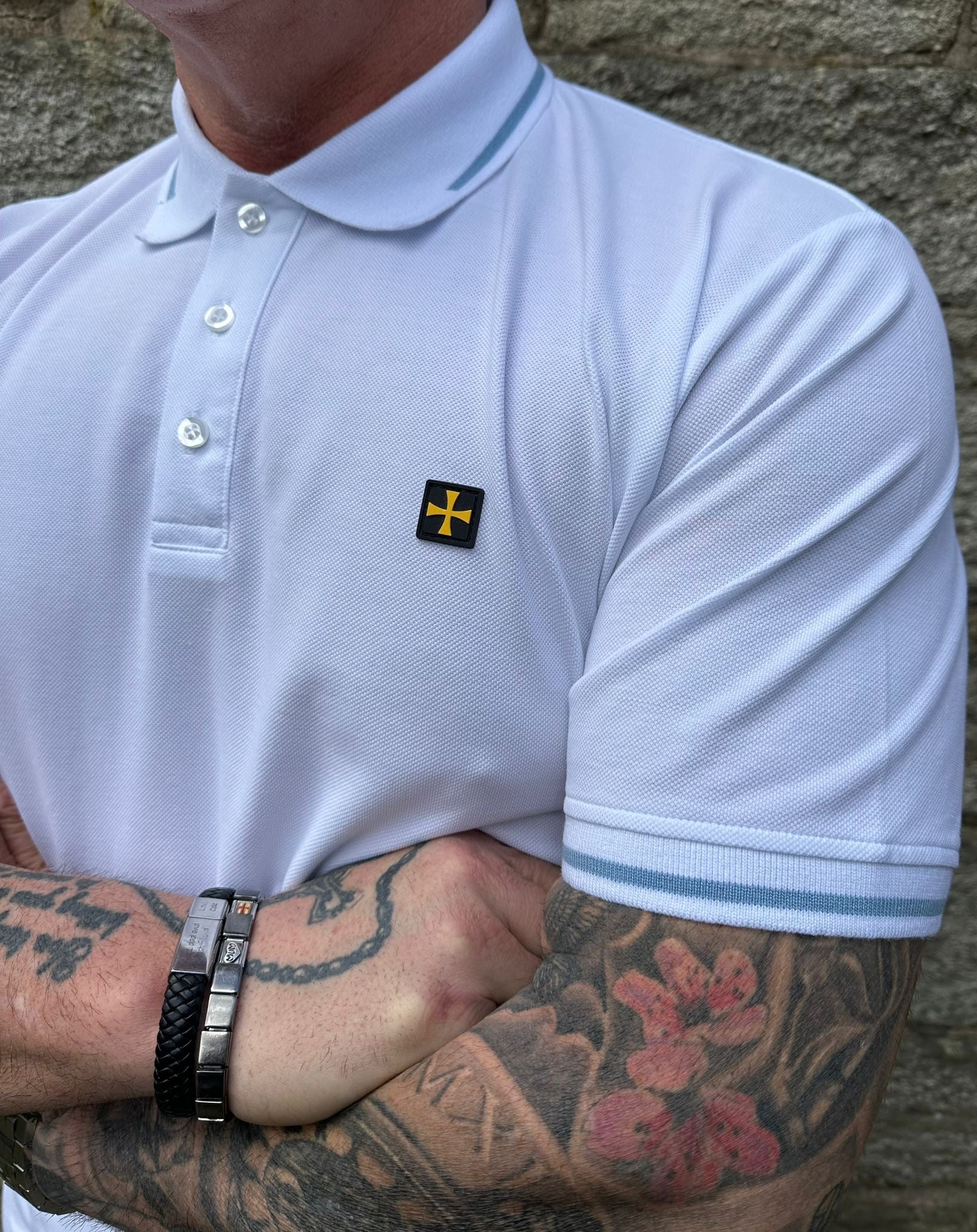 PIQUE POLO :: WIT/SKY BLUE