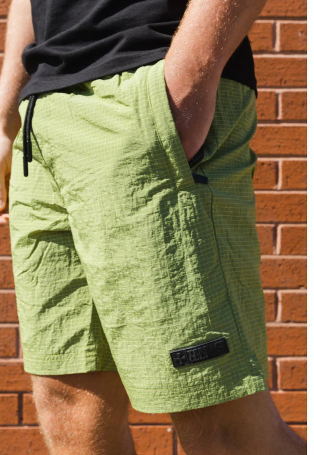 TINO RESORT SHORT :: ACID