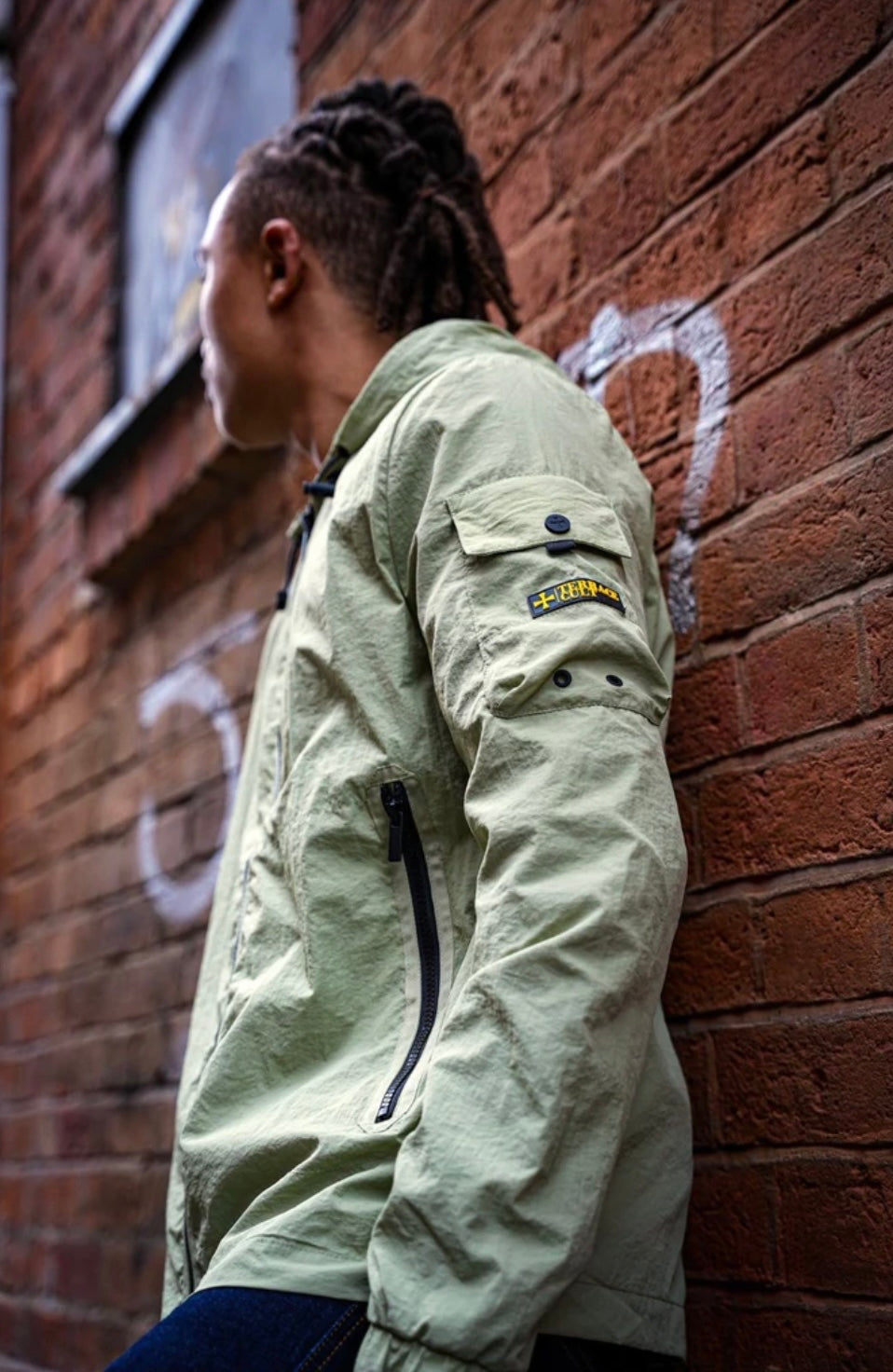 CONTE WINDBREAKER :: LIGHT OLIVE